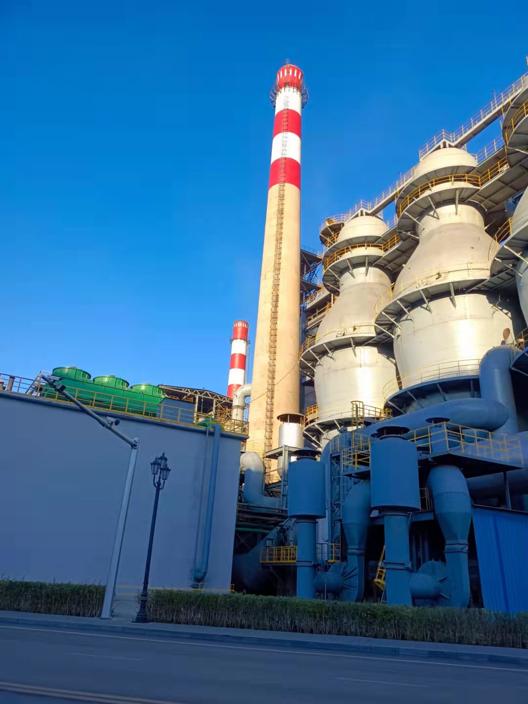 厦门烟囱拆除公司烟囱防腐,泉州砖烟囱拆除公司烟囱美化