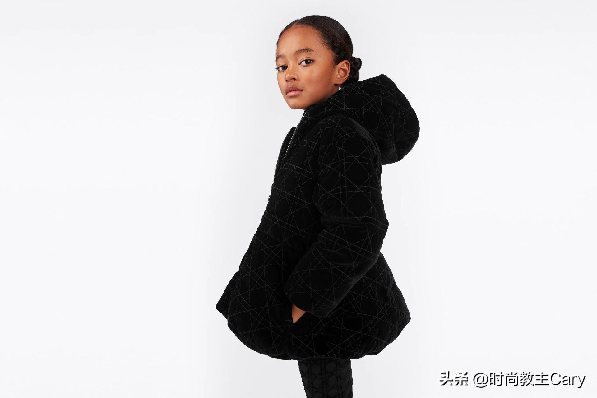 虎父无犬女！10岁朝鲜千金气场太强，1万2儿童外套穿出大佬范