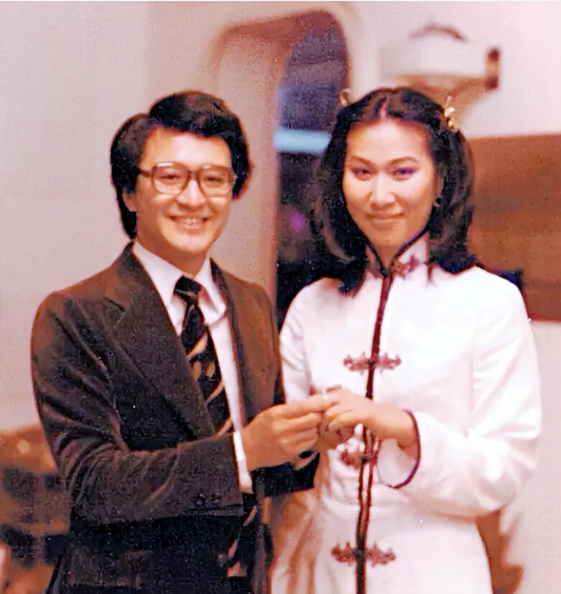 奚秀兰家庭现状,奚秀兰现况如何