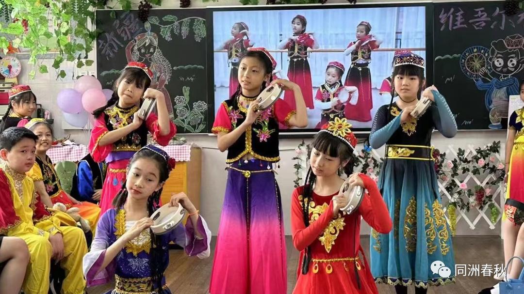 首届56个民族服饰创意大赛,五十六个民族服饰展介绍