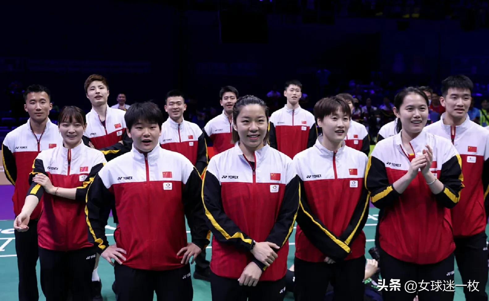 苏杯决赛石宇奇陈雨菲2-0取胜,石宇奇陈雨菲打雅思组合