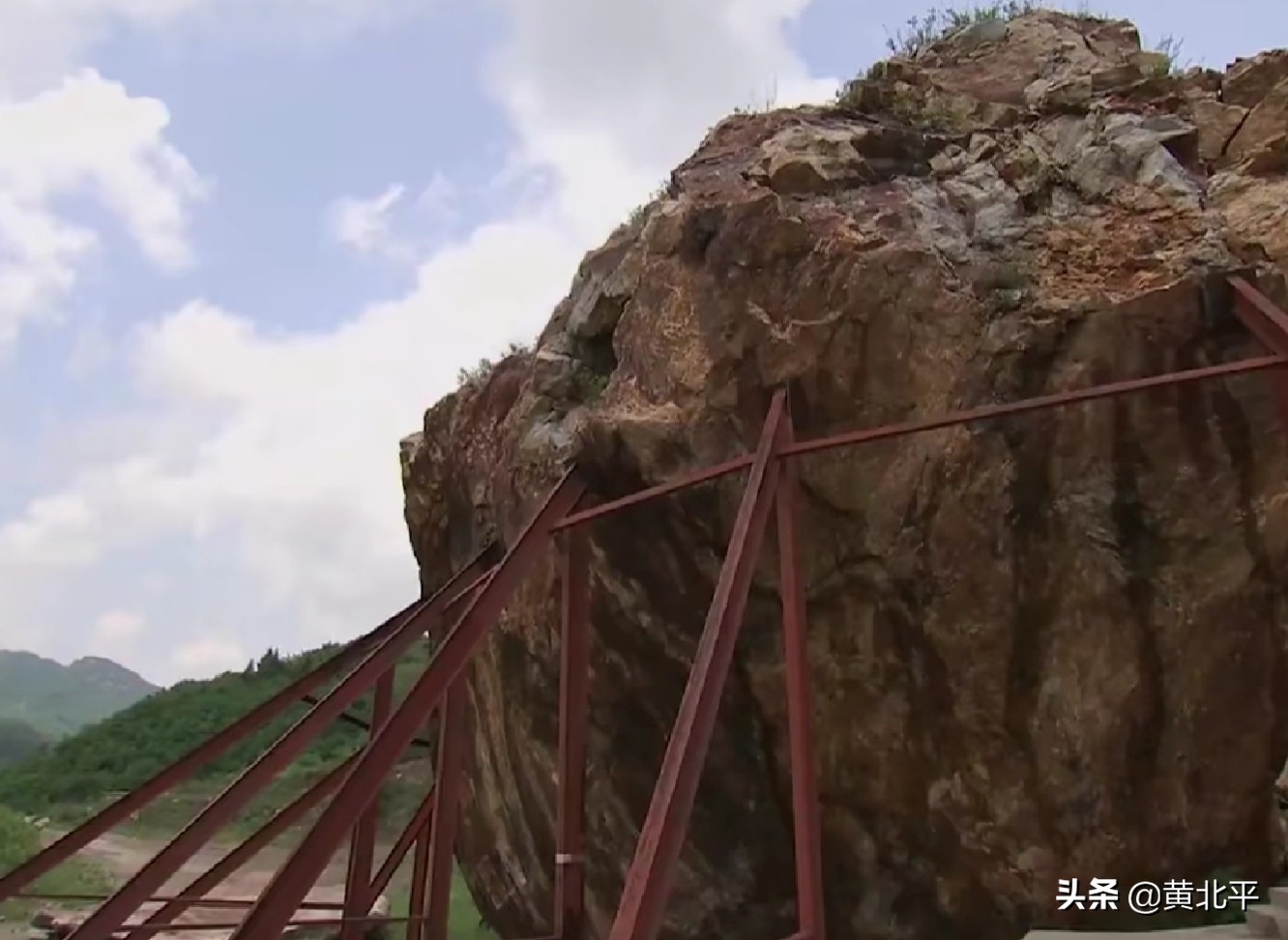 岫岩满族自治县哈达碑镇玉石村,辽宁鞍山最大的玉石