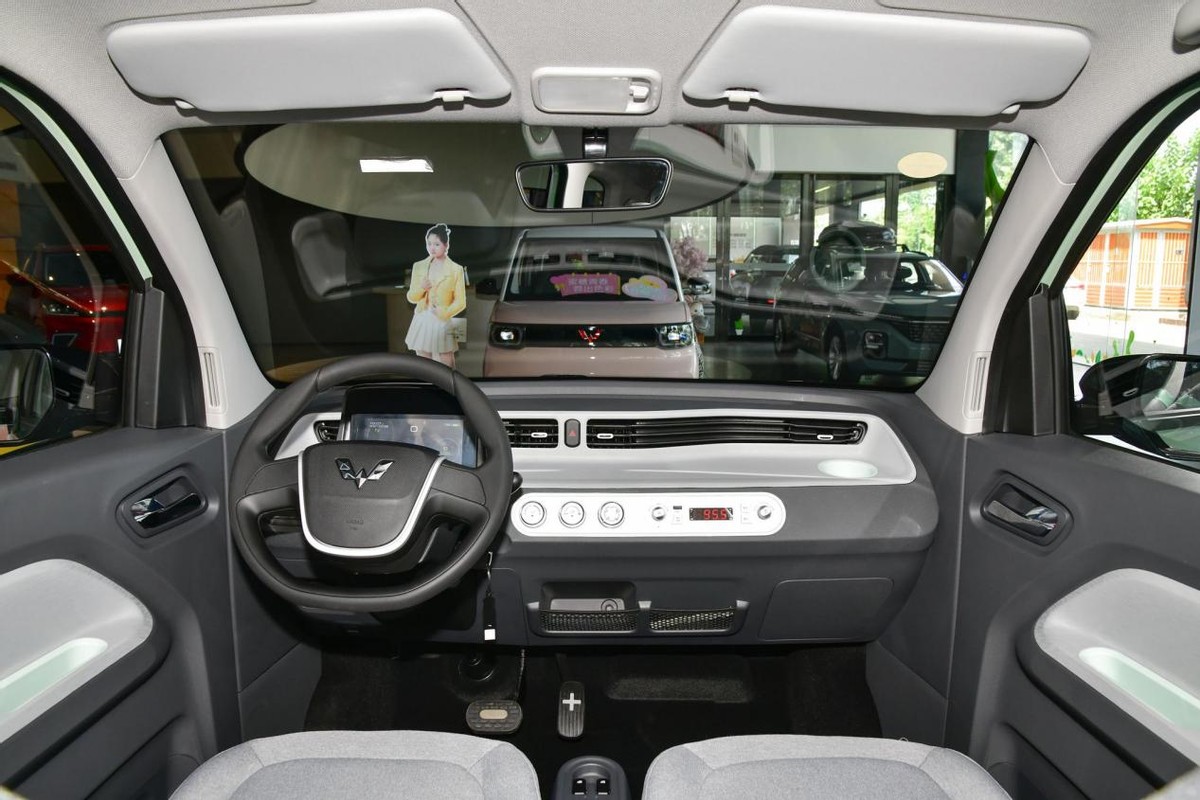 新国潮人民的代步车宏光miniev,国产代步自动挡二手车推荐