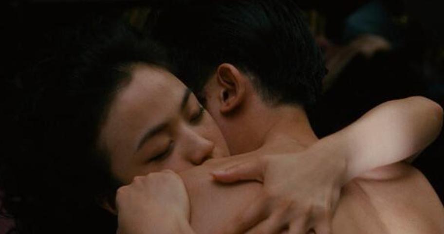 赵丽颖拍吻戏不雅的采访,杨幂和赵丽颖吻戏