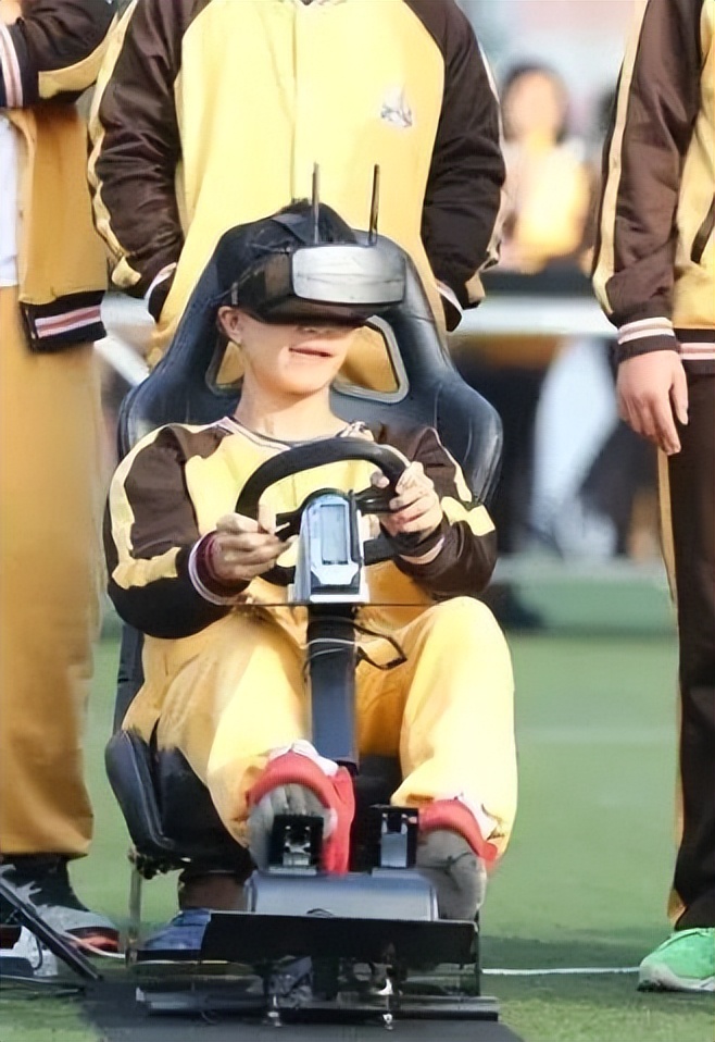 带你看看高端大气的学校,带你认识清华