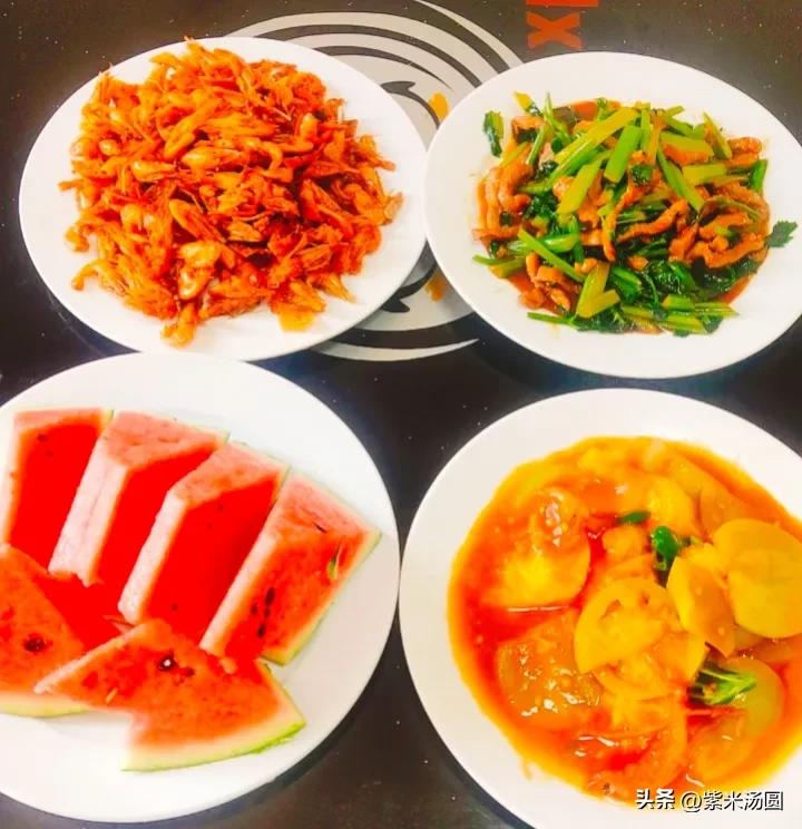 孩子有假期，妈妈没假期，坚持每天做好一日三餐，炸河虾很受欢迎