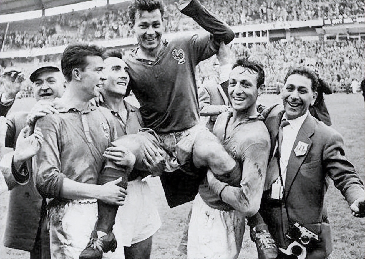 世界杯足球幕后故事,足球世界杯的由来