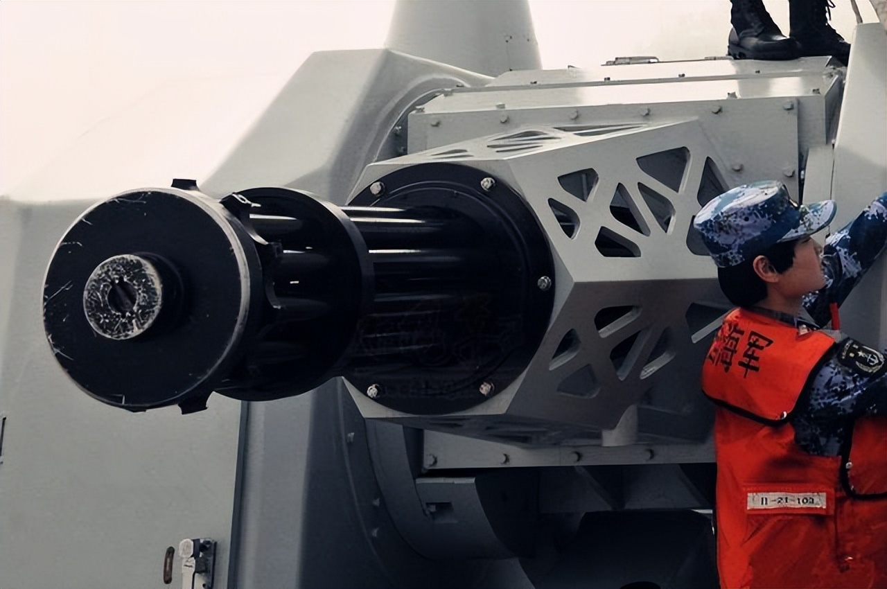 我军新型625自行高炮,国产新型自行35毫米高炮