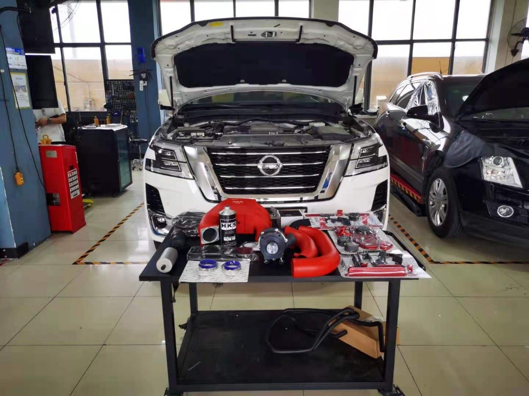 手握方向盘越野视频,途乐沙地穿越