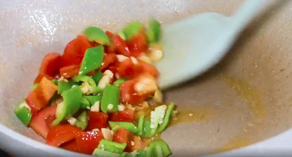 炒猪肉很柴怎么办,炒猪肉时瘦肉发柴咬不动