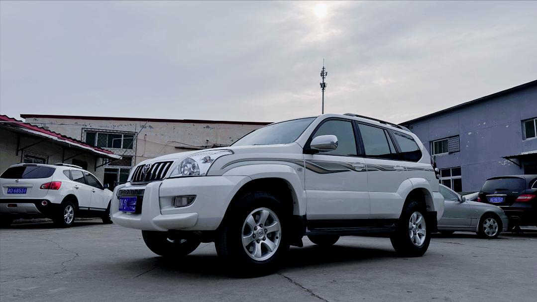 03年丰田霸道全车翻新多少钱,2004款丰田霸道拆车视频