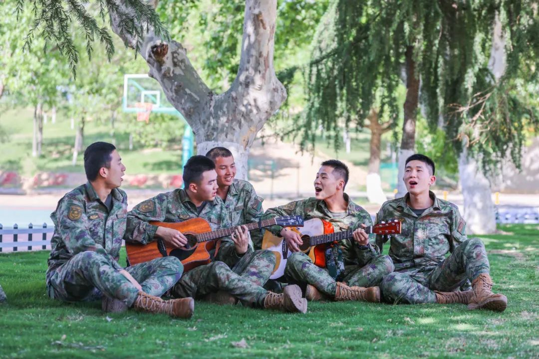 第71集团军：体验“五一”军营乐，别样的精彩！