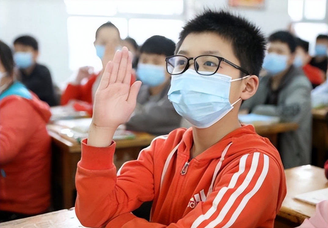 学生名字走红连名带姓只有两笔,小学生名字三笔走红