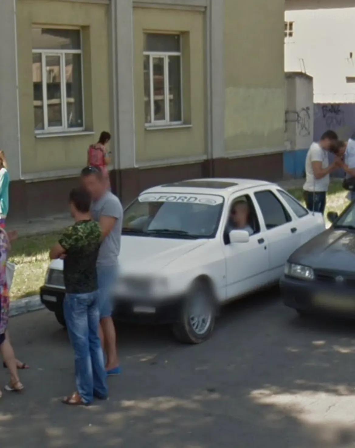 乌克兰敖德萨街头老车、日系车多，但俄罗斯车很少