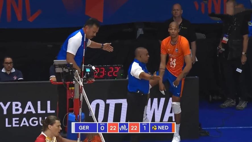 男排争议球,世界排球联赛男排荷兰日本