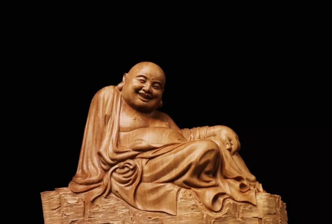 自然香气的红木家具,极品绿檀木雕