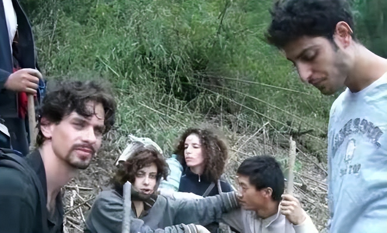 四川小伙救以色列女孩,以色列女孩得到四川成都小伙救助