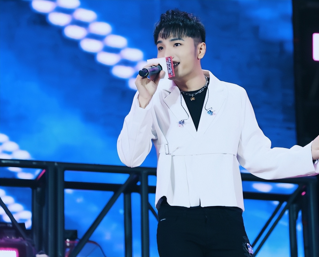 女子实名检举网红田一名,网红田一名被曝骗钱