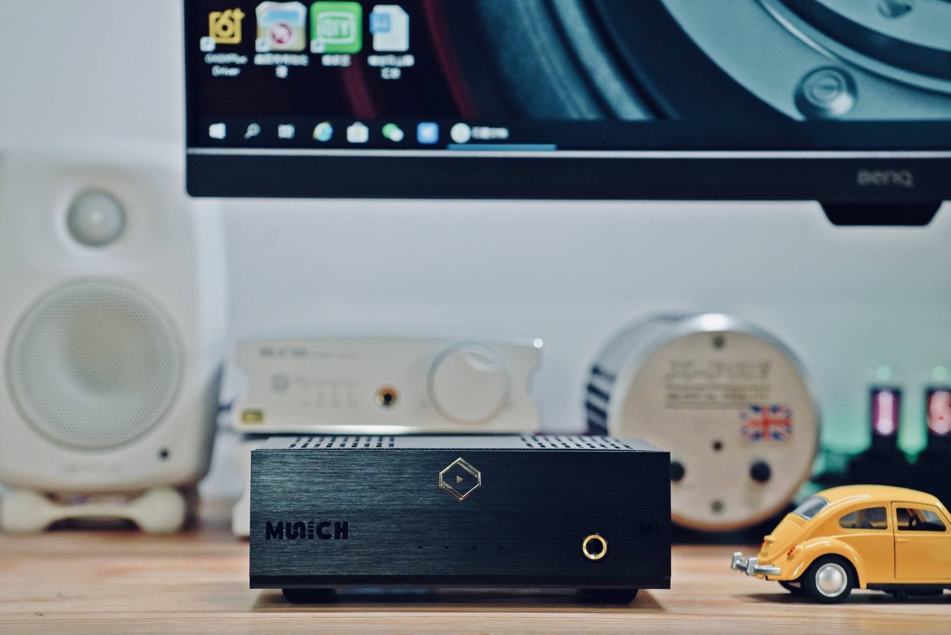 男人至死是少年,一个喜欢折腾的理工男的桌面好物分享