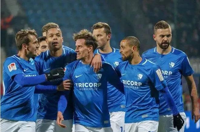 尤文图斯球衣,尤文图斯老板和朱珠