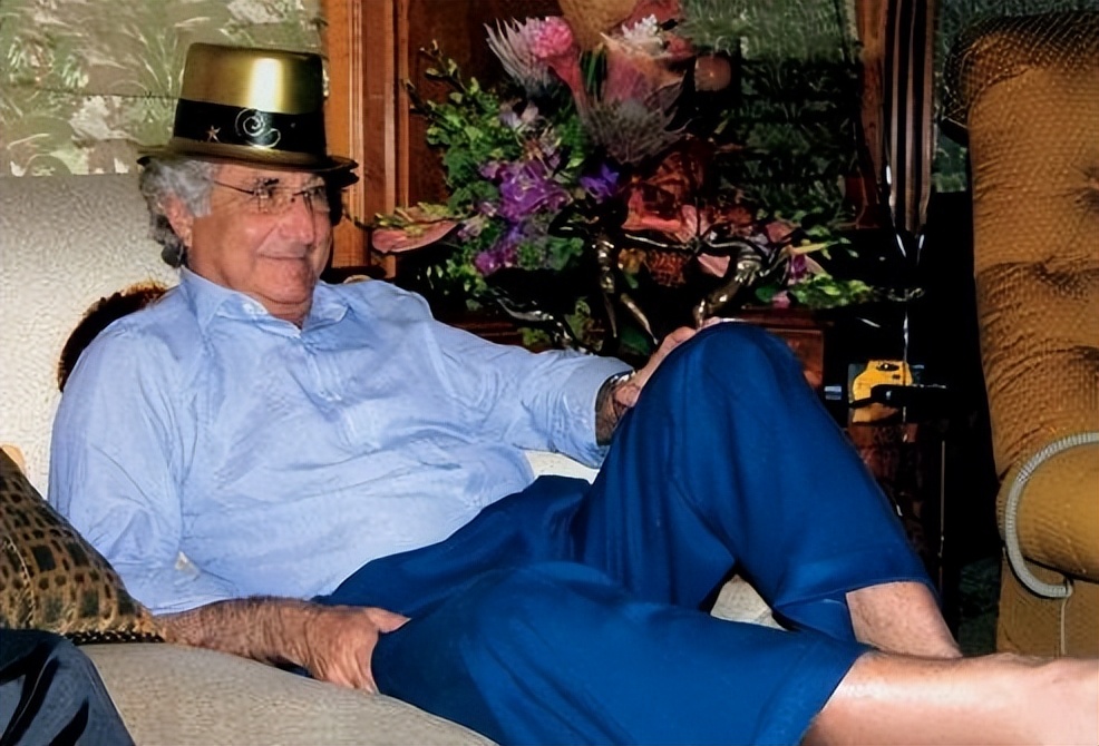 名模卡门20-80岁的成长历程,91岁超模卡门戴尔美了一辈子