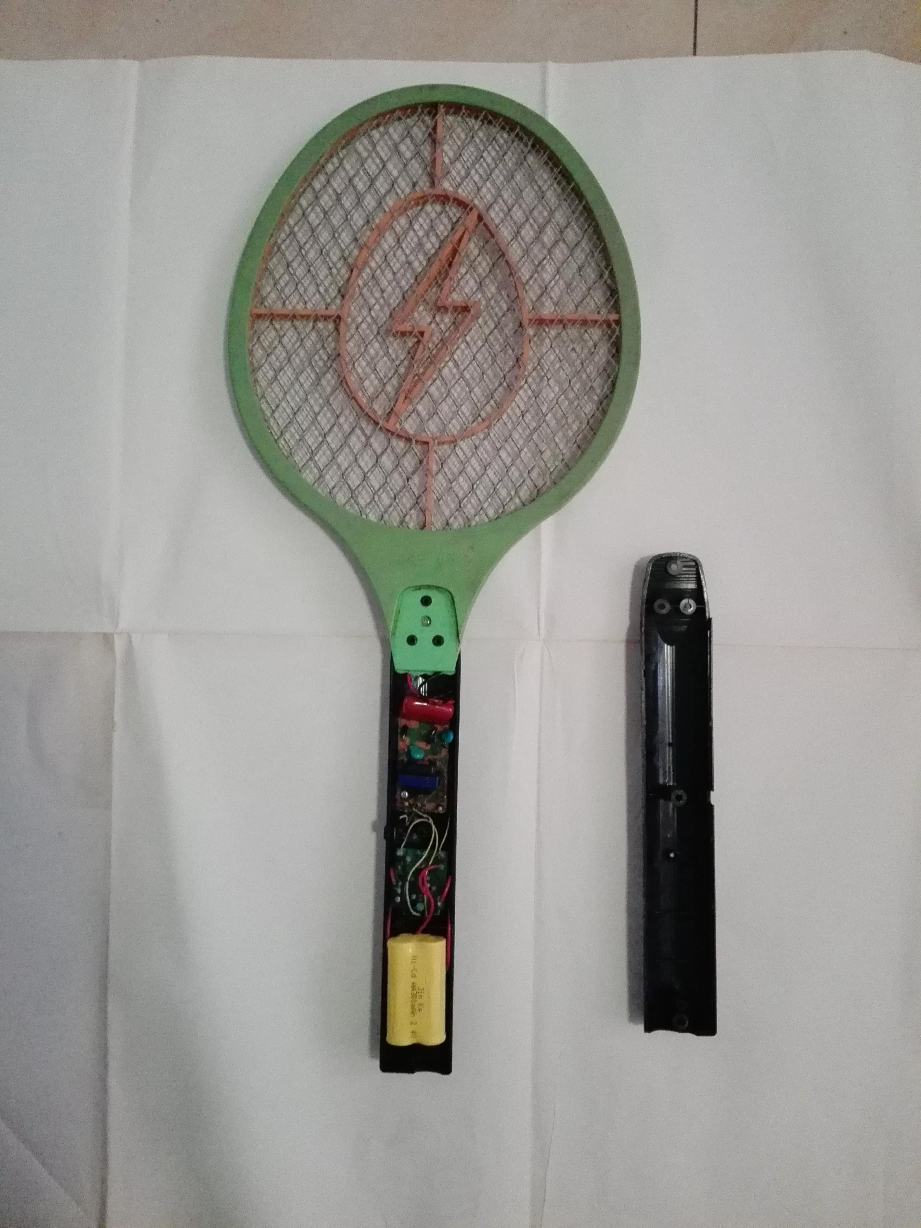 电蚊拍能放电多久,电蚊拍只能用一次不能充电