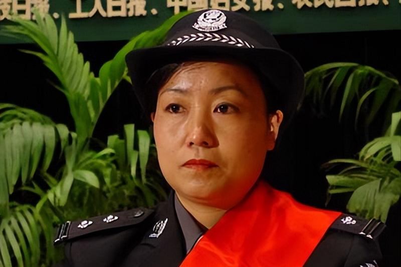 打掉200多个黑势力！如全国警察都像“任长霞”，还会有黑势力？