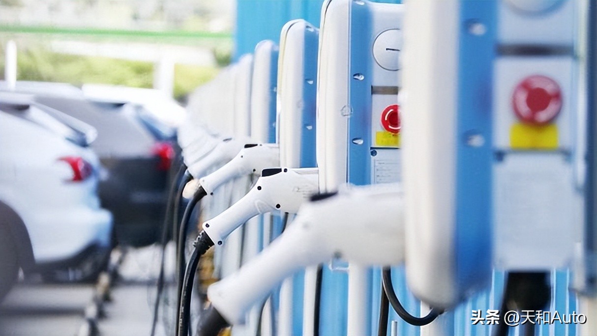 一季度电动车与燃油车销量 (全球电动车和燃油车销量)