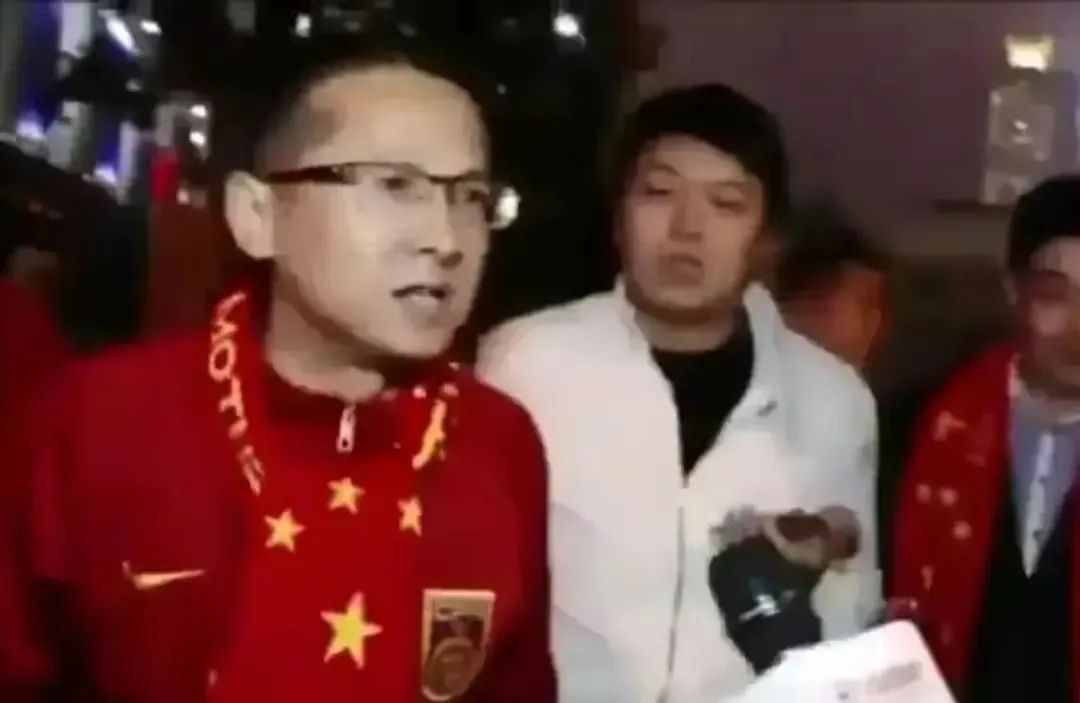 李佳航发文否认,李佳航足球言论