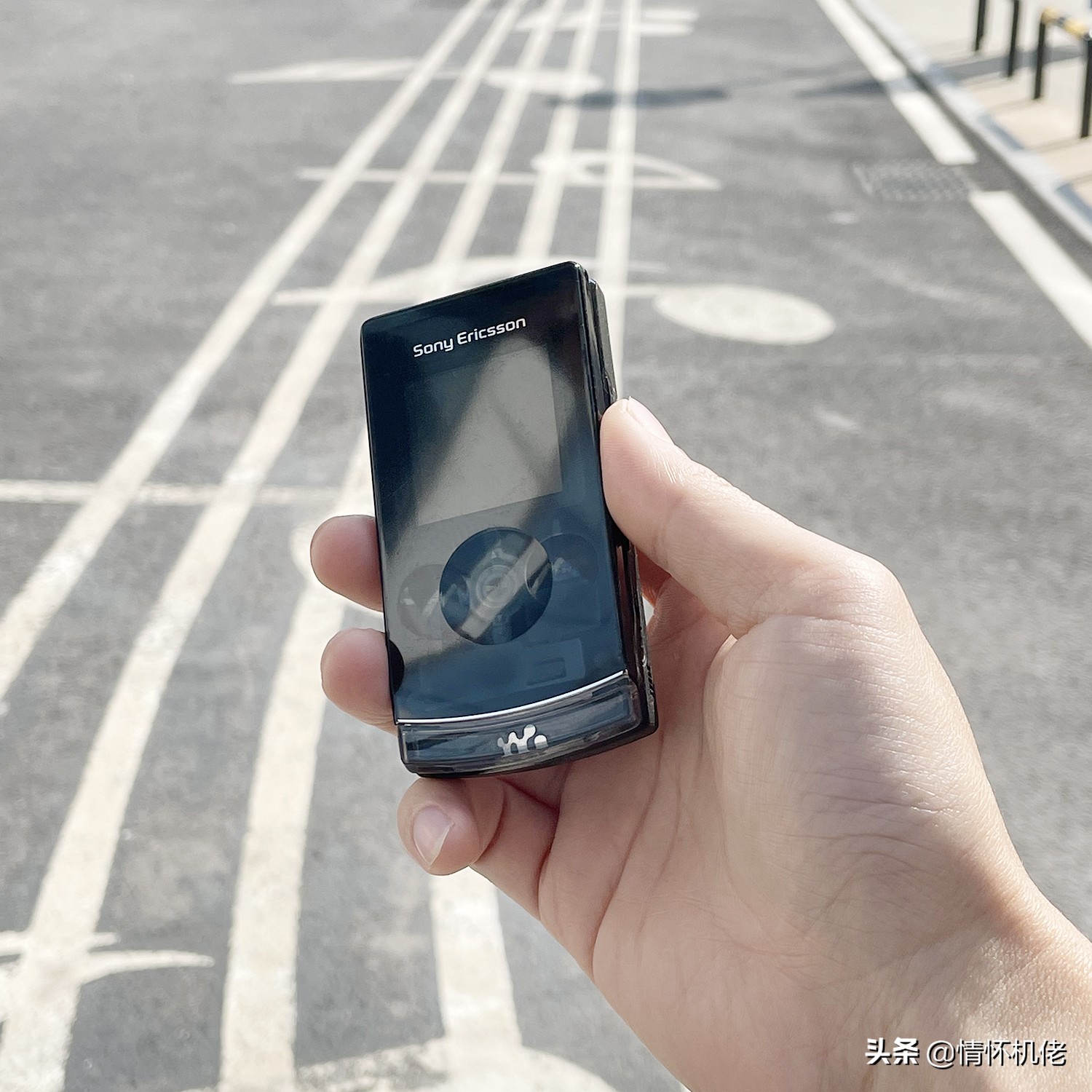 索尼爱立信全面屏老手机,索尼爱立信经典手机w980