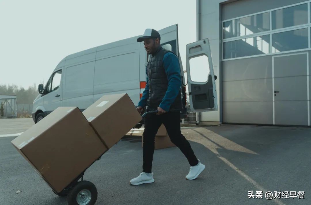 2022年1-8月全国城市快递业务量top50,全国快递业务量累计完成317.1亿件