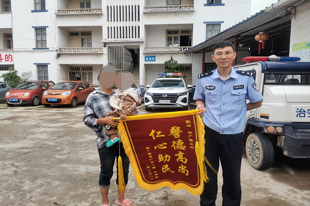 交警狂飙送医断指幼儿,交警狂飙送昏迷孩子就医