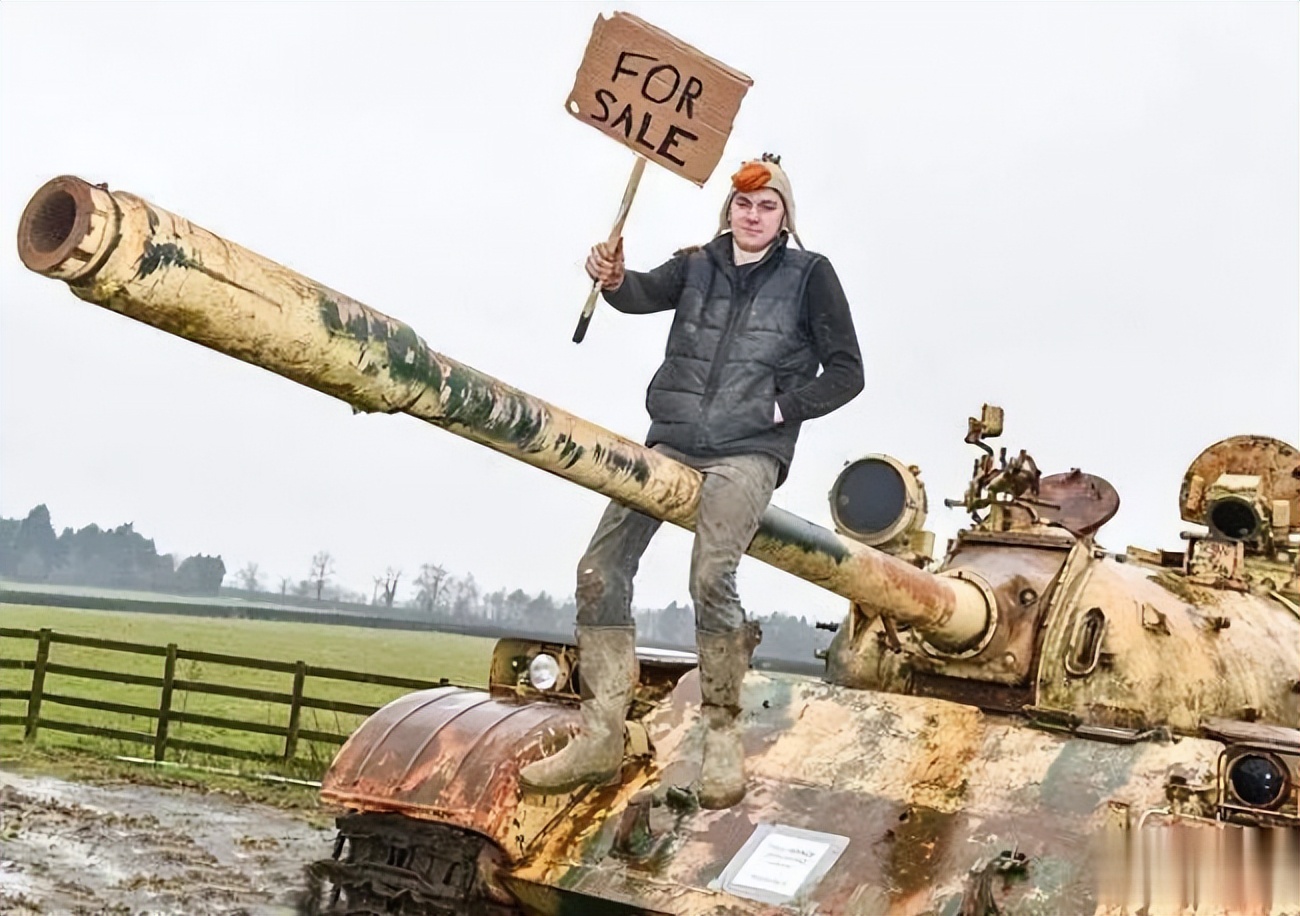 英国一名男子买了一辆坦克,英国男子花300镑