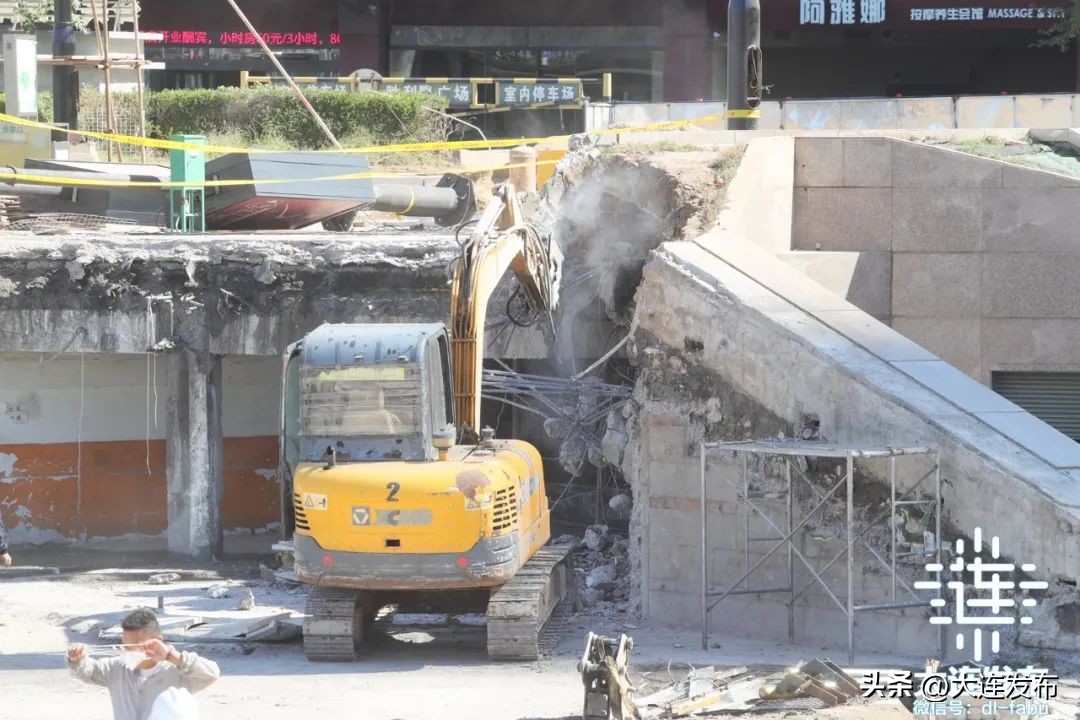 新世纪广场改造全过程,胜利广场改造前后对比