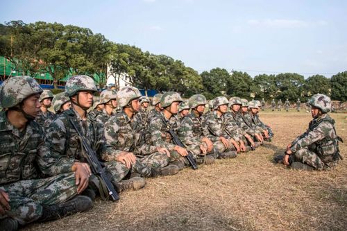 军校刚毕业的新排长是新兵吗,刚毕业新排长什么时候授衔