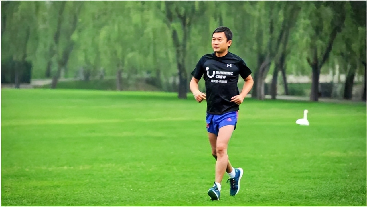 运动不仅健身还可以健脑，万科前副总裁毛大庆长跑治愈了抑郁症