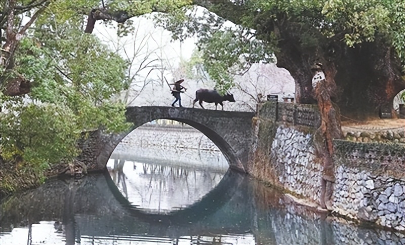 村民成模特吃上“旅游饭”