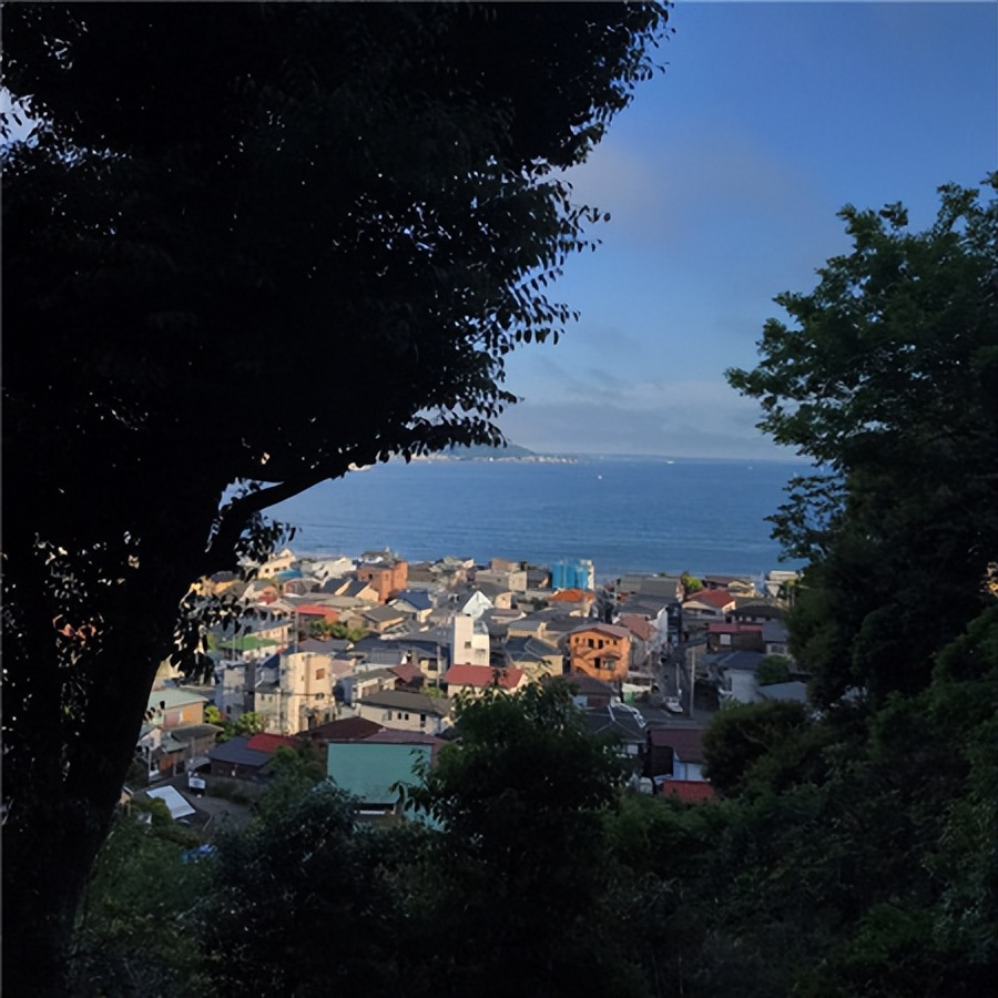 伤感夜晚丧图,丧系伤感朋友圈背景图