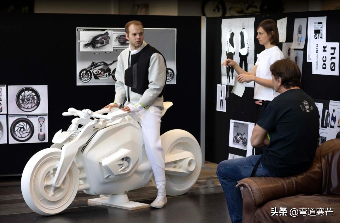 宝马电动摩托ce04哪里能买到,宝马最便宜的一款摩托超跑