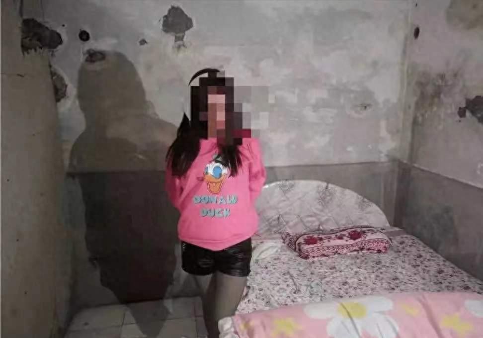 嫖客老汉豁出去了!把卖淫女当儿媳,大胆逆袭惊人一幕