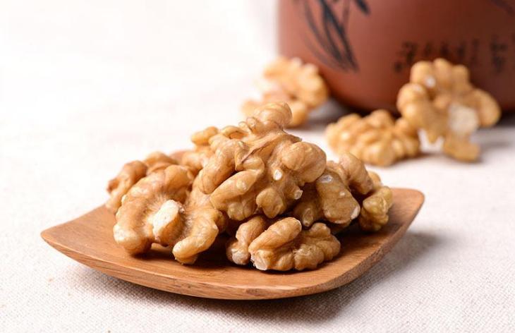 高血压可以每天吃2-3个核桃吗,高血压糖尿病患者可以吃核桃吗