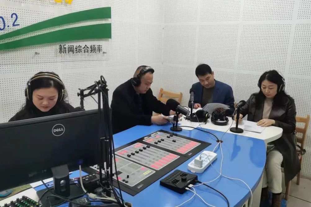 热线回应群众诉求,县人民医院热线电话