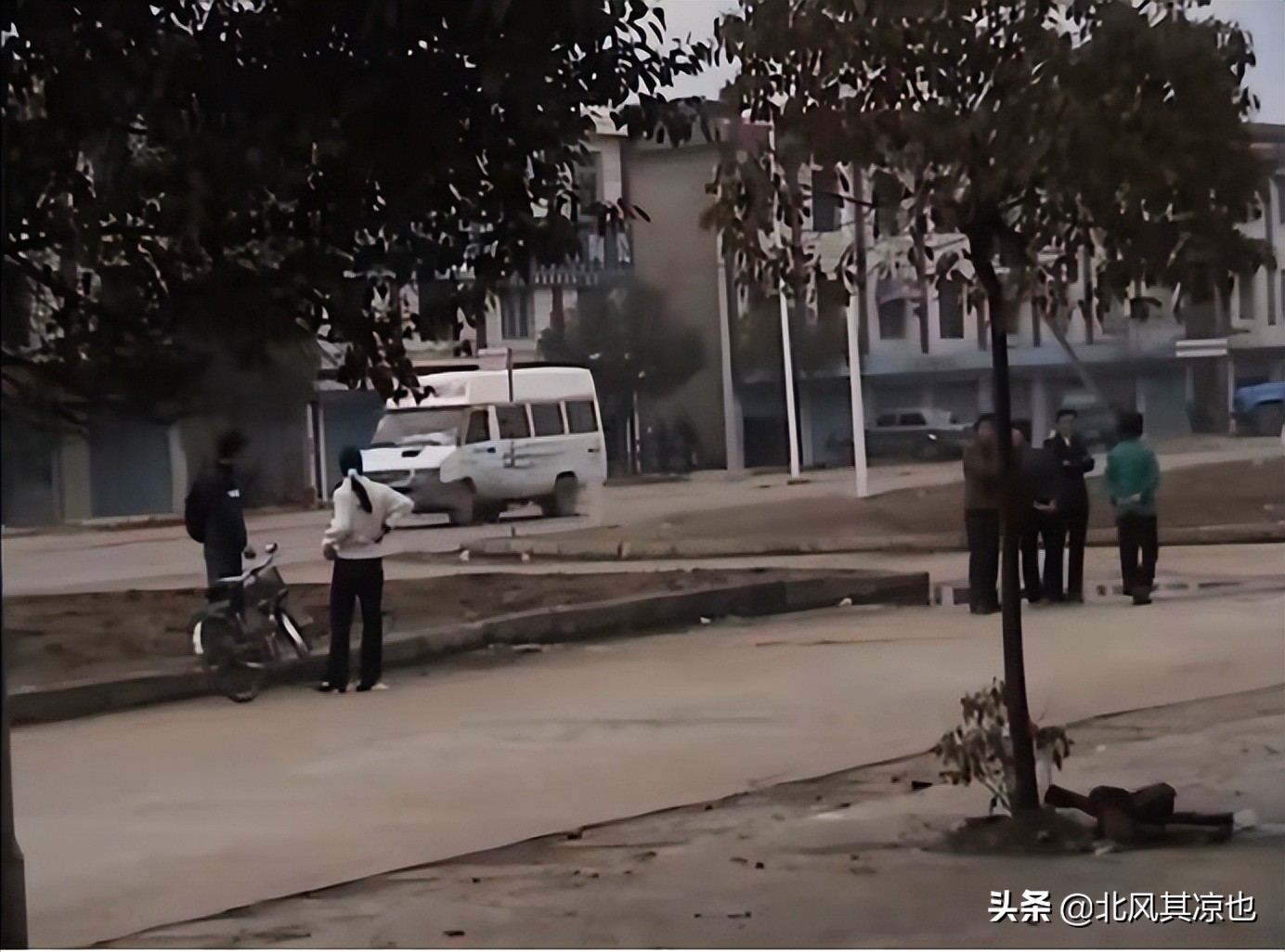 江西排骨哥卖碟片,纪录片江西排骨