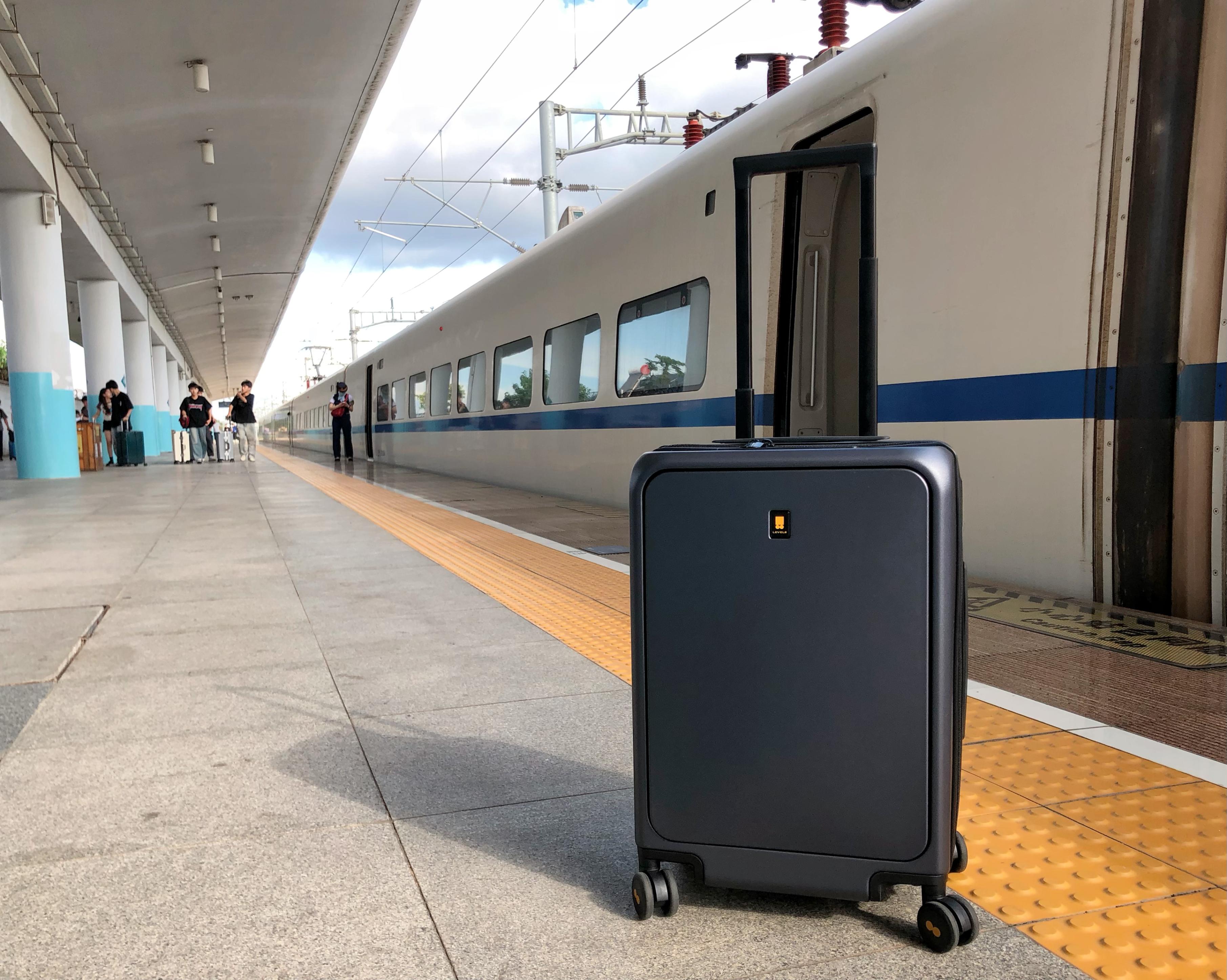 前置开口18寸拉杆旅行箱,这么拉风的旅行箱你见过吗