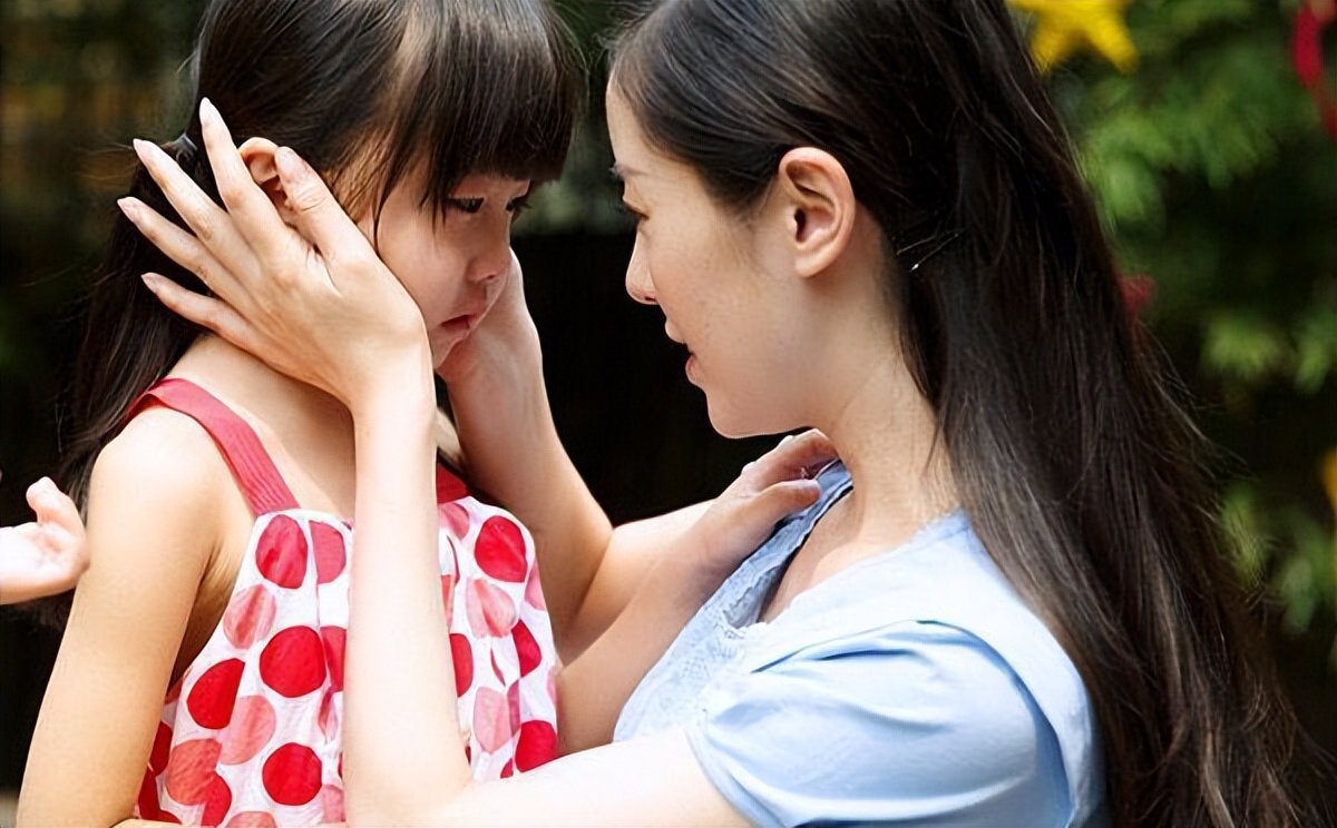 孩子脾气暴躁哭闹教你一招,小孩子又哭又闹怎么教育