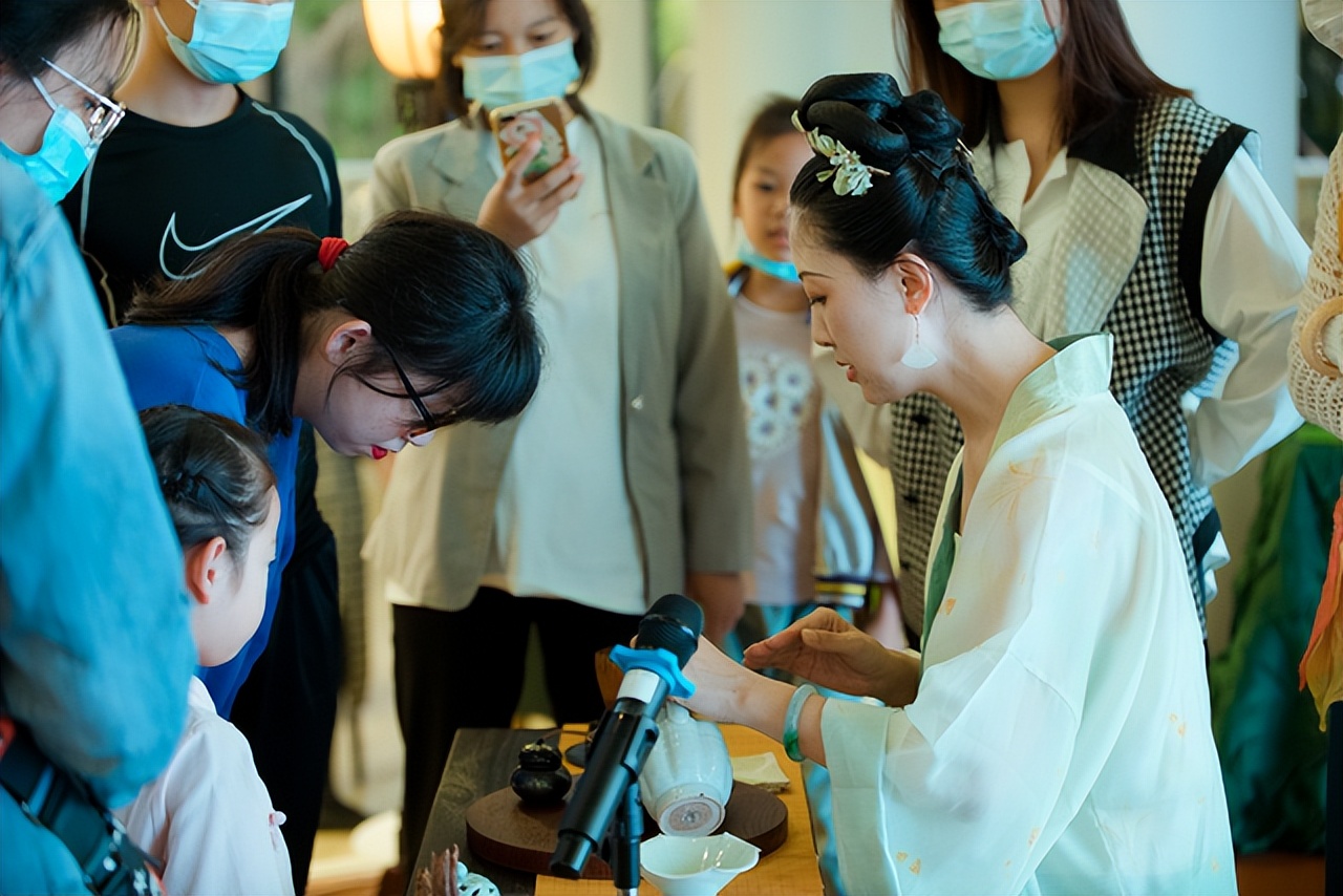 文坛音苑“从来佳茗似佳人——当宋代点茶遇见古琴”圆满举行