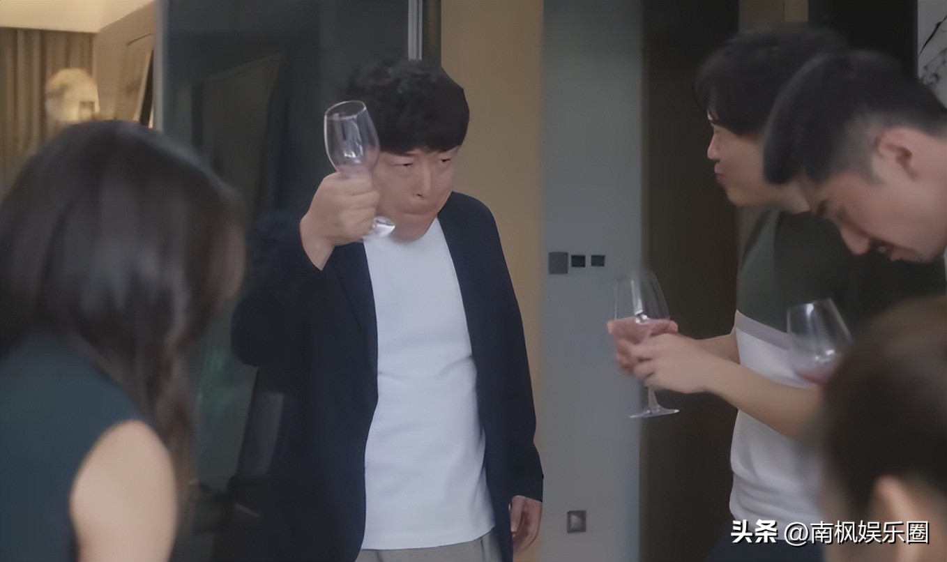 黄渤学爸路演提到封神,黄渤学爸好看吗