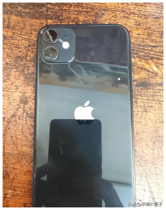 发现借来的微信里有“巨款”女子春节前“铆劲花”终露馅