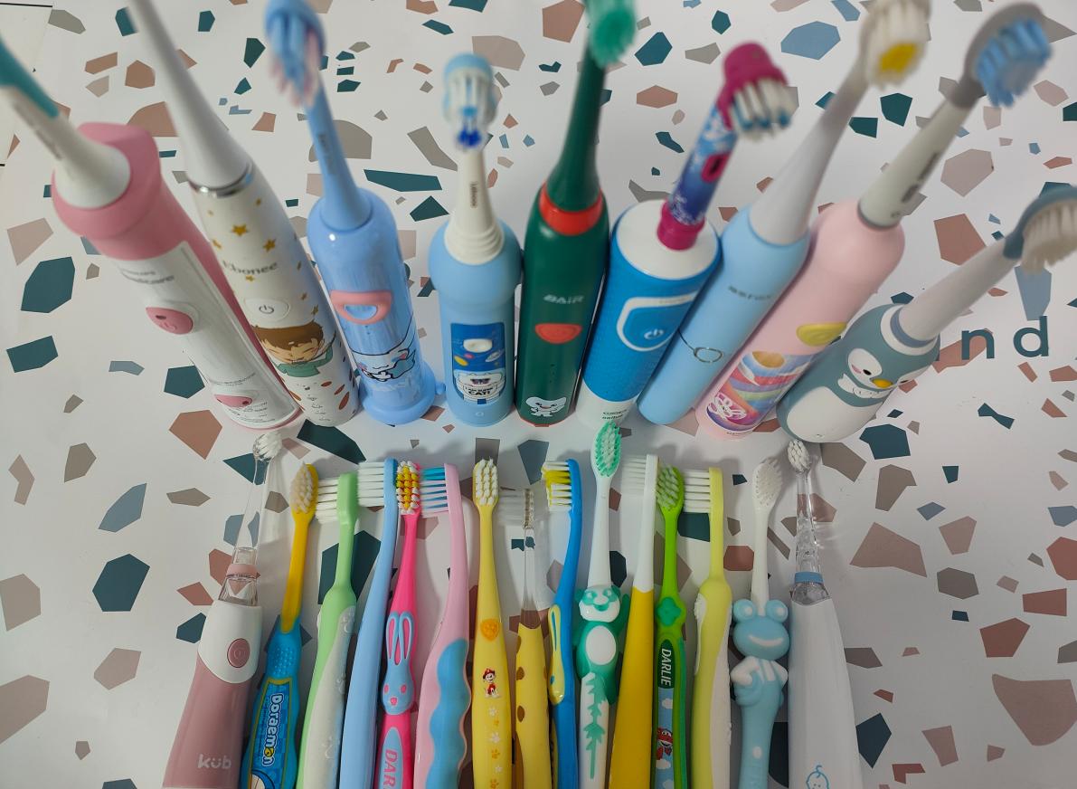 小孩子用什么牙刷刷牙比较好,多大可以用牙刷给孩子刷牙