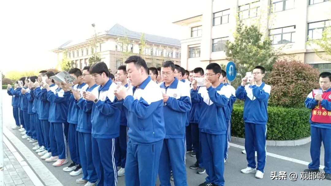 既然你选择了复读，那么你已经踏上了成功之路，因为你不甘平庸。430+174=604，一年时间他做到了！